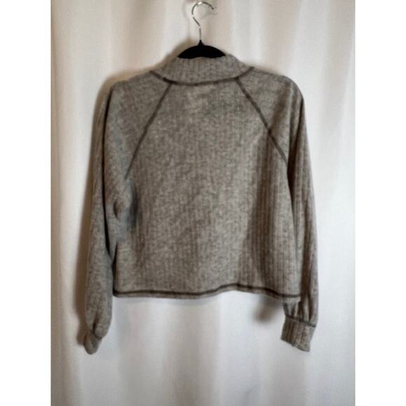 Lush Mockneck Cropped Ribbed Long Sleeve Sweater Plush Heather Grey Size XSmall - Picture 2 of 6
